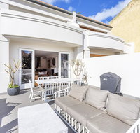 Cottesloe Aqua Retreat - Executive Escapes - Newcastle Accommodation