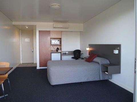 Country Roads Motor Inn Dysart - Newcastle Accommodation 0