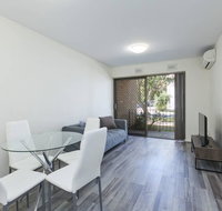 Cozy  Perfect Location next to Perth Zoo - Newcastle Accommodation