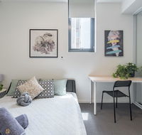 Cozy 2BR Apt 1MinWalkToTrain Bus Shopping Sleeps8 - Newcastle Accommodation