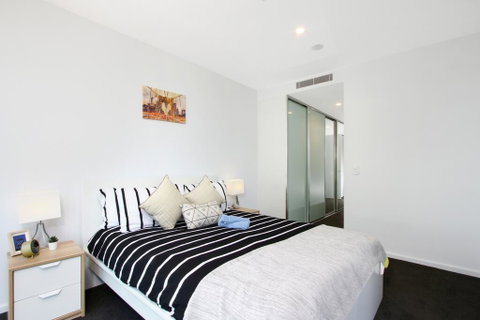 Cozy, Homely Apartment CBR Central - Newcastle Accommodation 2