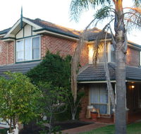 Cutmore Cottages - Highclaire House - Newcastle Accommodation