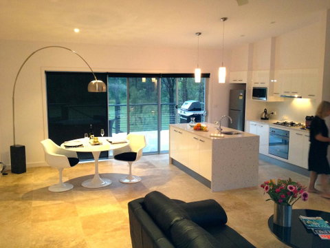 Deja Vu Estate - Newcastle Accommodation 0