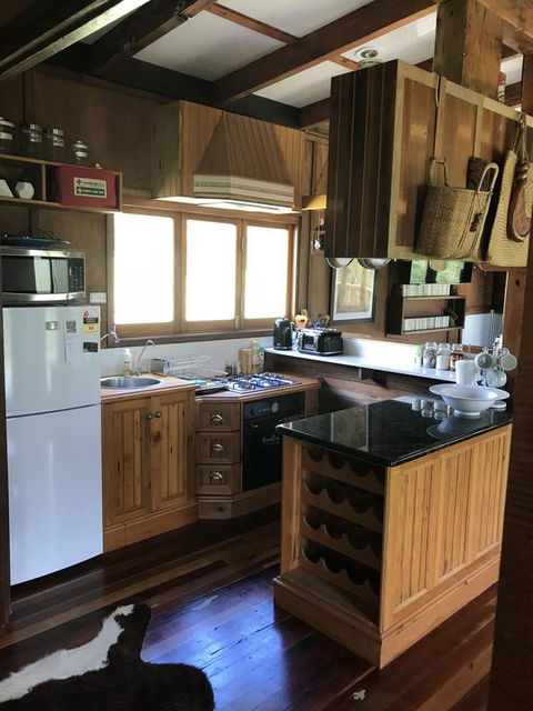 Delaneys Creek Cabin Retreat - Newcastle Accommodation 2