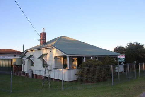 Dillons Cottage - Newcastle Accommodation 0