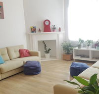 Double bedroom in bright and airy house - Newcastle Accommodation