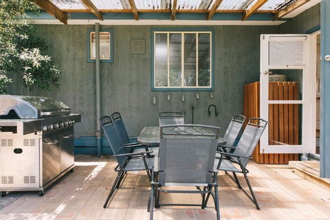DOVESTONES BY THE SEA - INVERLOCH - Newcastle Accommodation 1