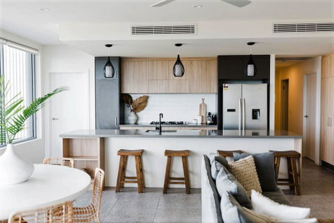 Dune Beach Front Apartment 15 - Newcastle Accommodation 1