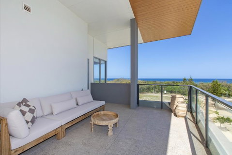 Dune Beachfront Apartments - Newcastle Accommodation 3