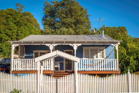 Dwellingup Retreat - Newcastle Accommodation 0