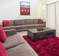 Eclipse 5- Spacious Townhouse - Newcastle Accommodation