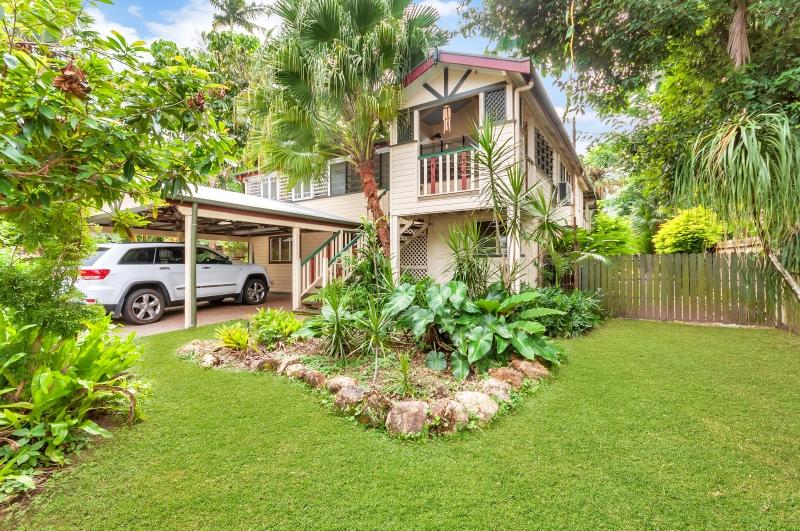 Edge Hill QLD New Castle Tourism
