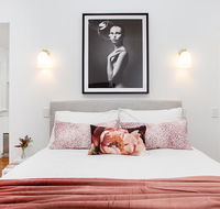 Elegant Studio in Grand Manor 20 min From Sydney - Newcastle Accommodation