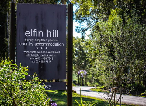 Elfin Hill Vineyard Accommodation - Newcastle Accommodation 0