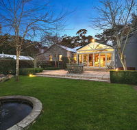 Elixir - Luxury on Acreage - Newcastle Accommodation