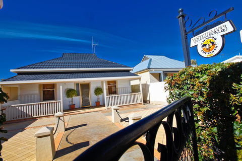 Emaroo Cottages Broken Hill - Newcastle Accommodation 2