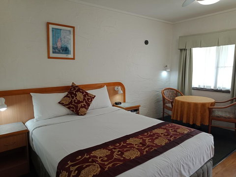 Espana Motel - Newcastle Accommodation 0
