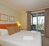 Executive 1 bedroom Spa Villa located within Cypress Lakes Resort - Newcastle Accommodation