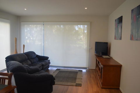 Family Friendly Unit - New Castle Tourism 3