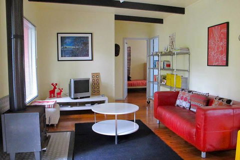 Finisterre Beach House - Newcastle Accommodation 1