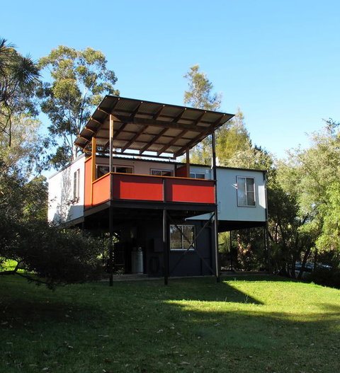 Finisterre Beach House - Newcastle Accommodation 3