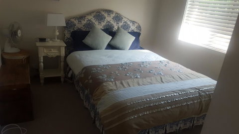 Flat In Heart Of Griffith - Newcastle Accommodation 1