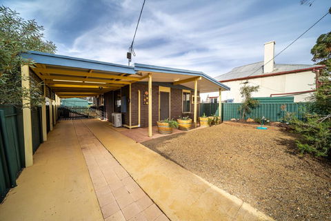 Flinders Ranges Bed And Breakfast - New Castle Tourism 1