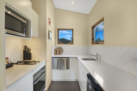 Four Mile Hut - Newcastle Accommodation 3