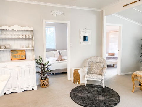 Frangipani Cottage - Newcastle Accommodation 3