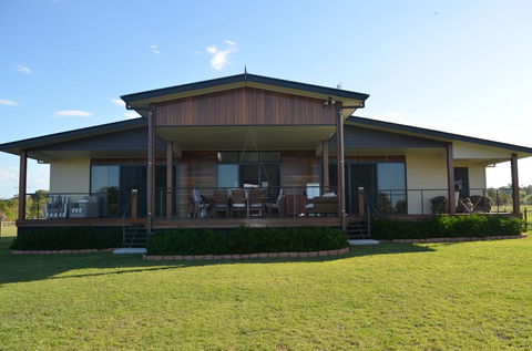 Fraser Views Bed And Breakfast - New Castle Tourism 0