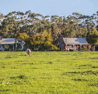 Freshwater Creek Cottages  Farm Stay - Newcastle Accommodation