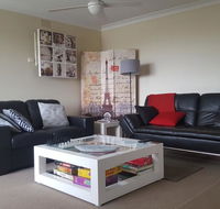 Gateway to the Surf Coast and Geelong - Newcastle Accommodation