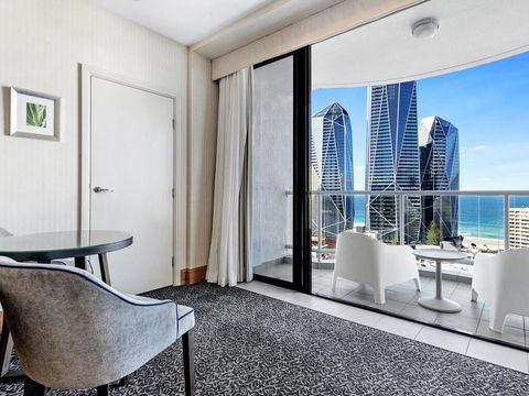 Gold Tower 17th Level Private Hotel Suite - New Castle Tourism 0