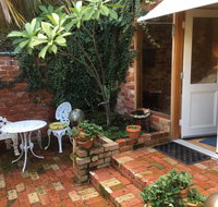 Gorgeous studio 2 minutes from the heart of Subiaco - Newcastle Accommodation