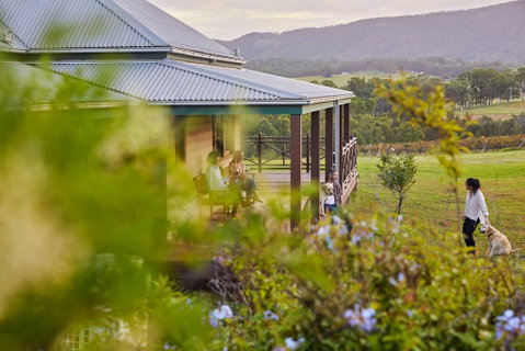 Hanging Tree Wines - Newcastle Accommodation 3