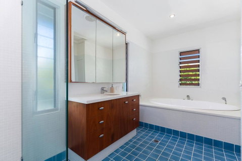 Hidden Escape On Casuarina Beech - Newcastle Accommodation 1