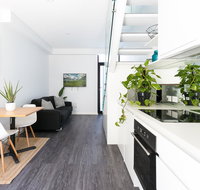 Hip one-bedroom house in inner Sydney - Newcastle Accommodation
