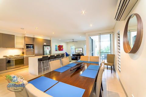 Holiday Home Bayhill Manor - New Castle Tourism 3
