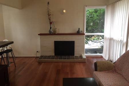 Holiday Home Close To Train Station - New Castle Tourism 1