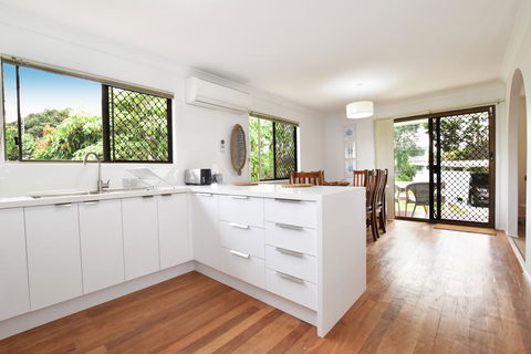 Holiday House - Newcastle Accommodation 1