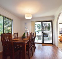 Holiday House - Newcastle Accommodation