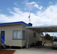 Holiday House Clermont - Newcastle Accommodation