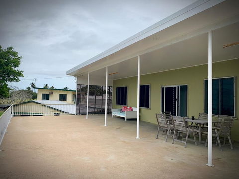 Holiday Rental - Huge House With Beach Views - Newcastle Accommodation 2