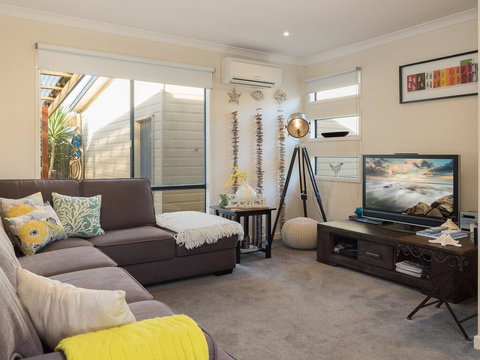 Island Sands - New Castle Tourism 1