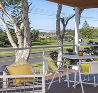 Isthmus on Jones Beach - Newcastle Accommodation