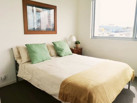 Italian Style Apartment - Newcastle Accommodation 1