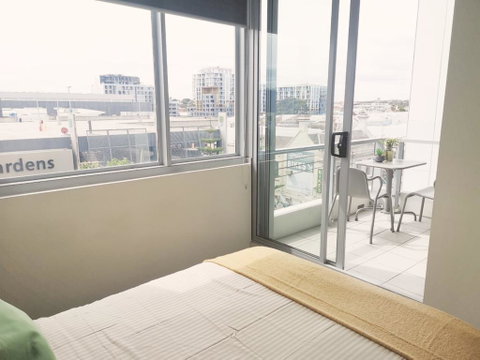 Italian Style Apartment - Newcastle Accommodation 2