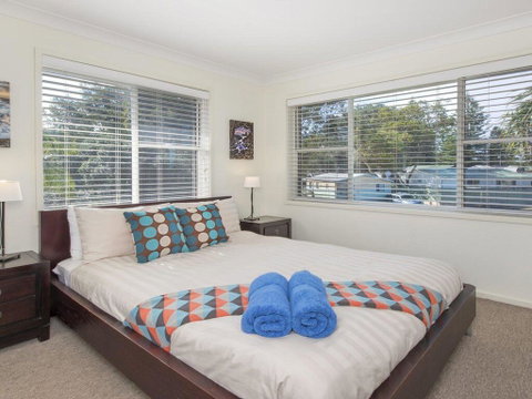 Kendalls Beach House - Newcastle Accommodation 1