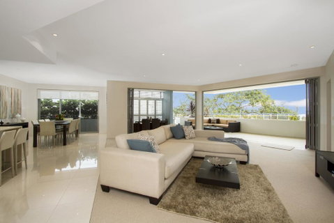 KINGSCLIFF OCEAN VIEW TERRACE BY THE FIGTREE 5 - Newcastle Accommodation 0