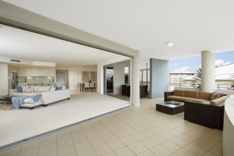 KINGSCLIFF OCEAN VIEW TERRACE BY THE FIGTREE 5 - Newcastle Accommodation 2